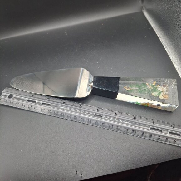 Mentholatum 40-Year Club Custom Cake Server With Seashells & Seahorse Handle - Picture 6 of 6